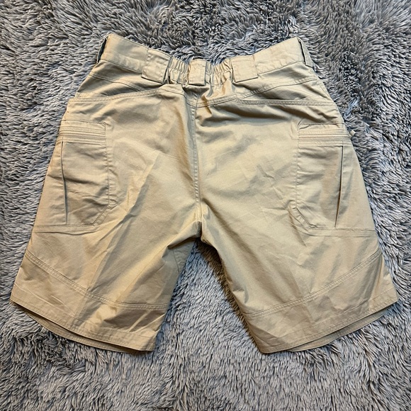 Helikon-Tex (URBAN TACTICAL SHORTS®) 11 - POLYCOTTON RIPSTOP Size 2XL Like New - Picture 7 of 7